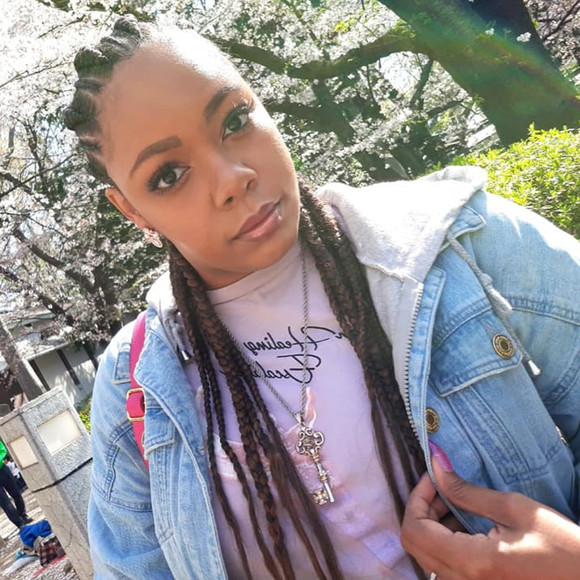 Meet your Posher, Amber - Picture 1 of 1